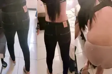 Tante Istri Cantik Pasrah Goyang Kasur Peraduan